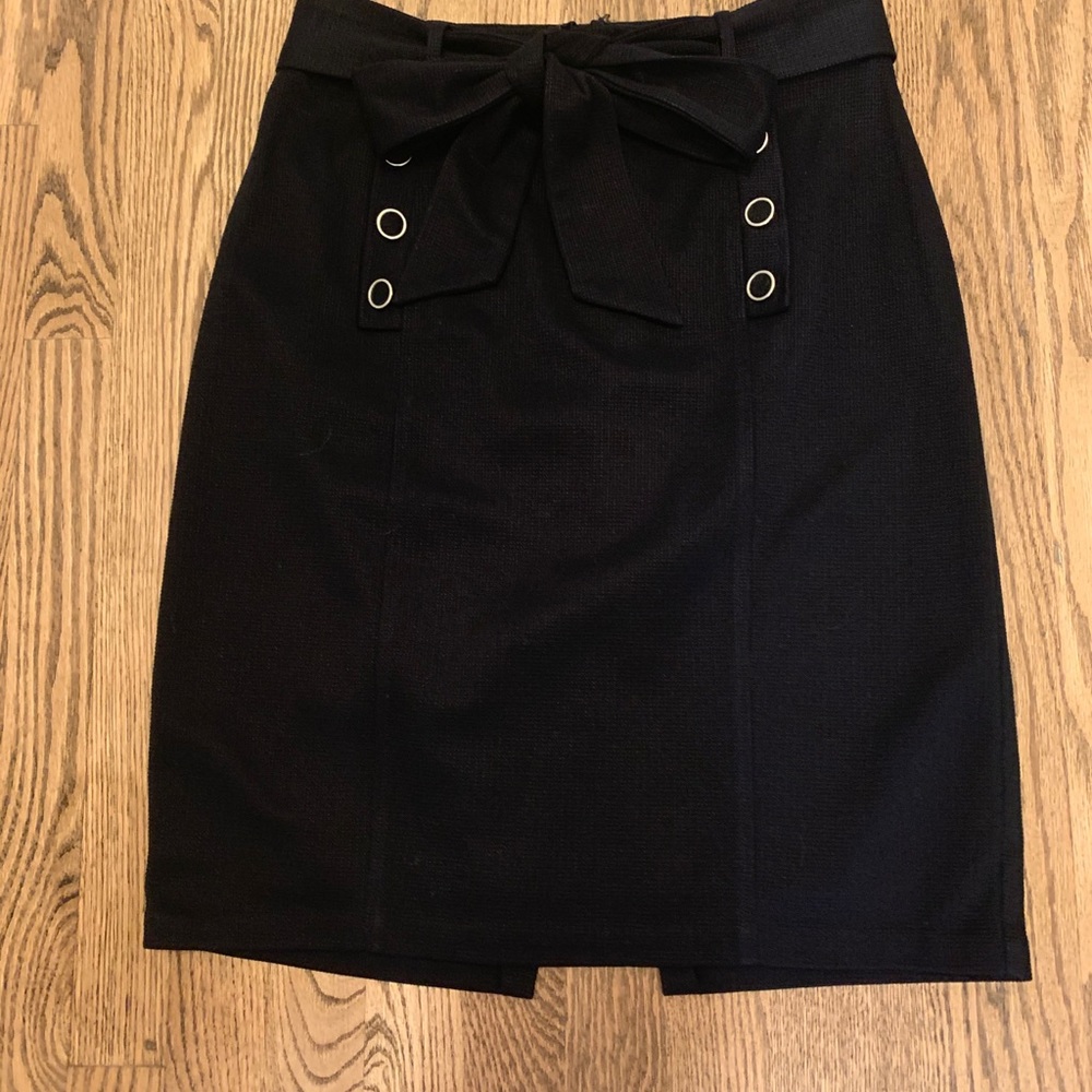 Eva Franco navy pencil skirt with bow tie, sz 8